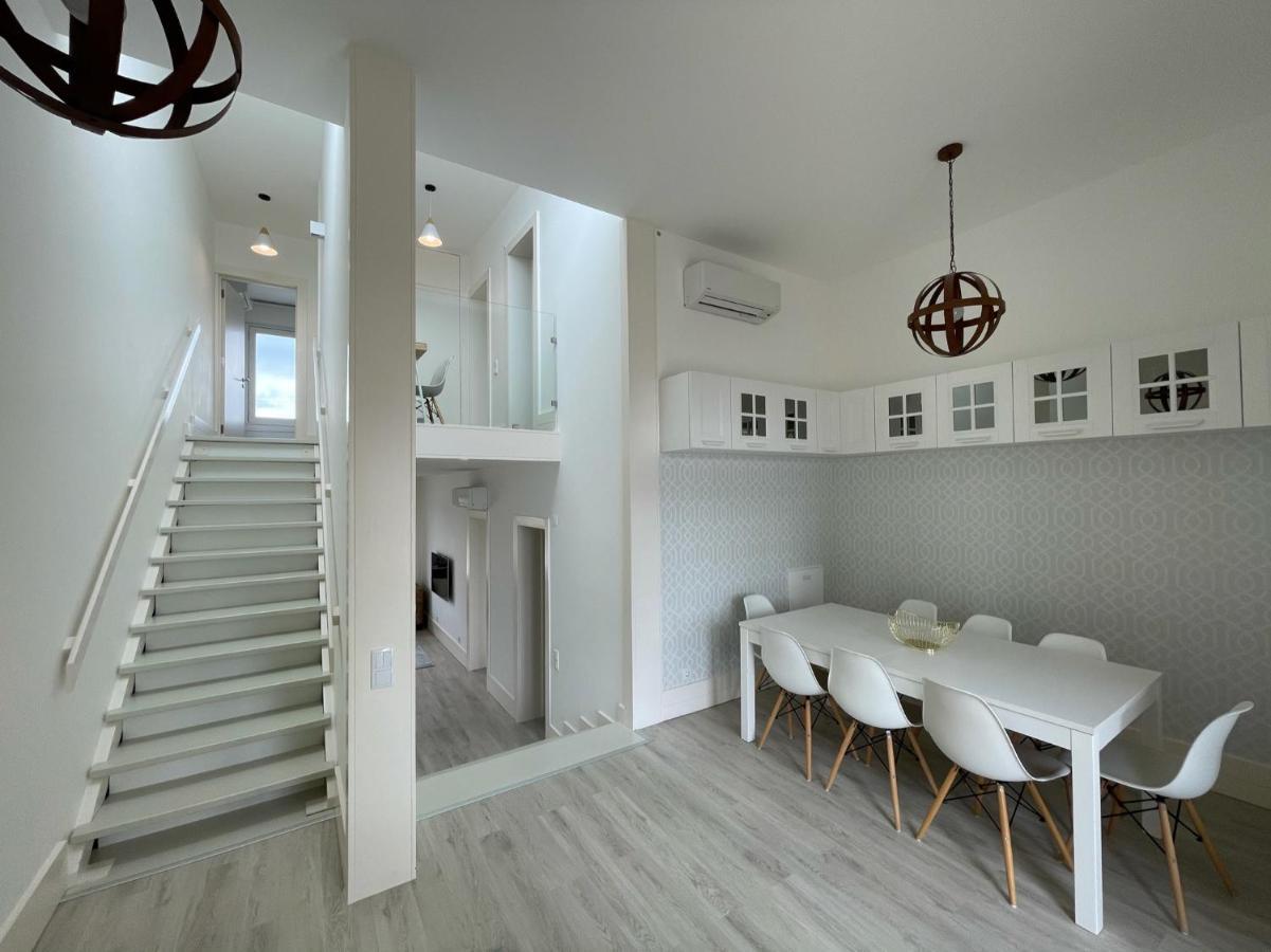 Beautiful Penthouse Apartment With Terrace - 4 Minute Walk To The Beach Троя Экстерьер фото